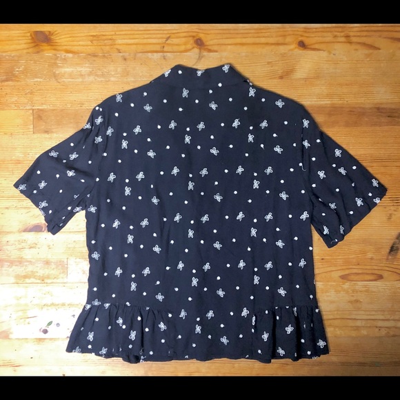 Zara short sleeve cropped button up - Picture 4 of 4